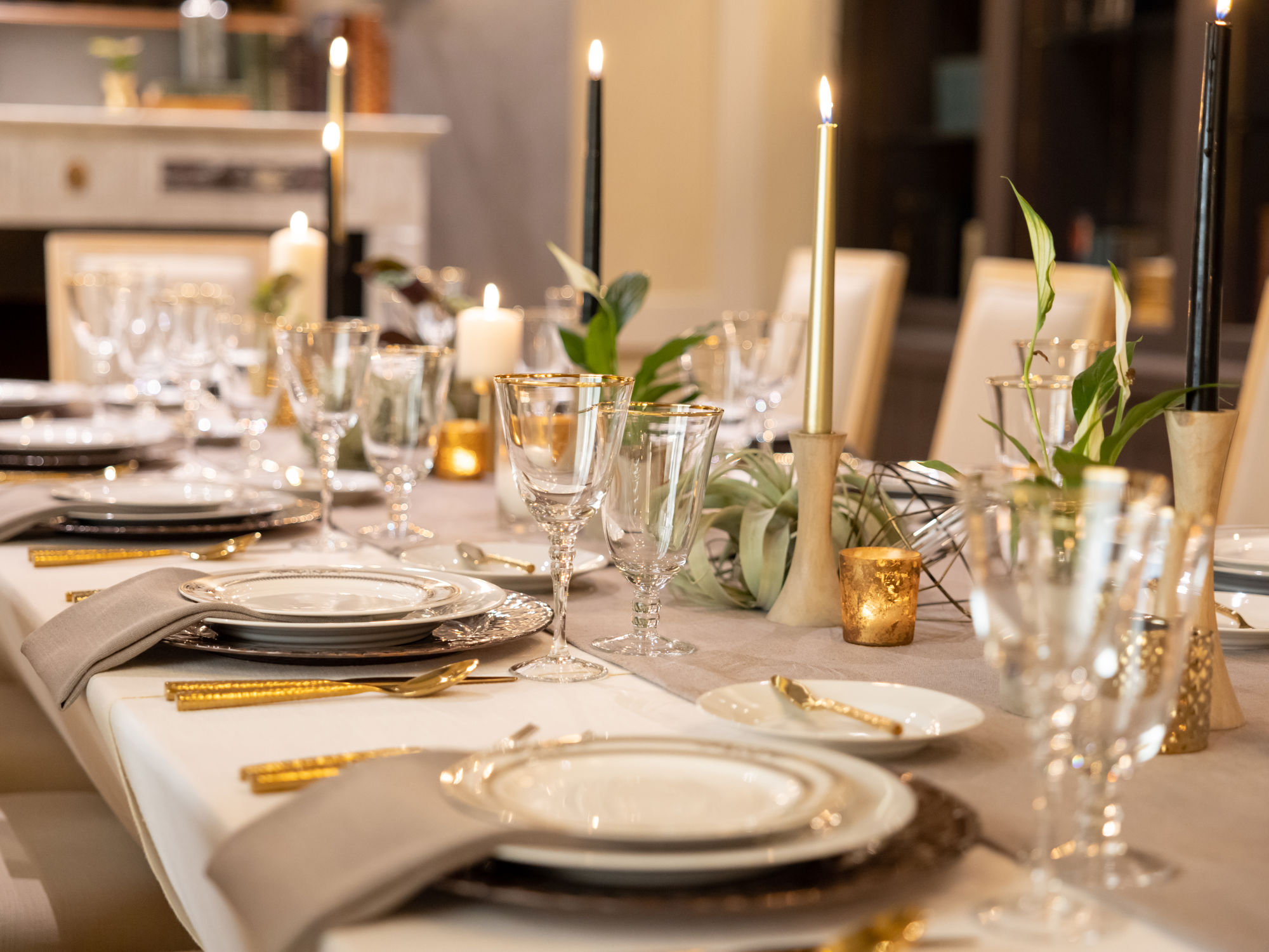 Elegant Table Setting With Candles